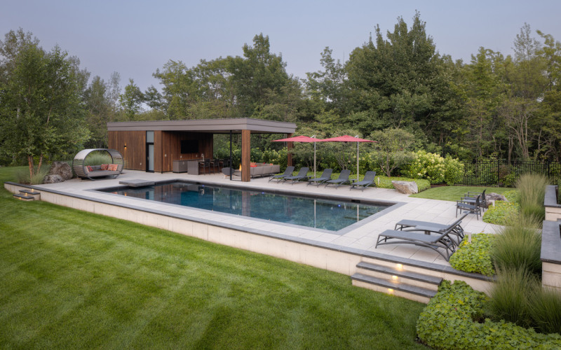 2026 Trends in High-End Outdoor Living