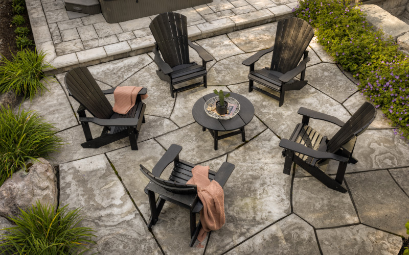 How Seasonal Landscape Maintenance Enhances Your Outdoor Space