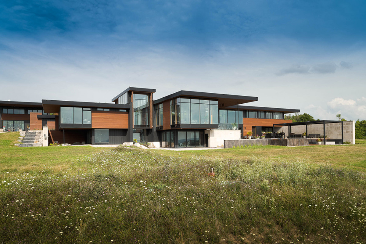 MNP-TLG-MANTELLA-015