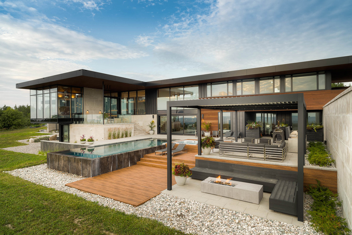 MNP-TLG-MANTELLA-050