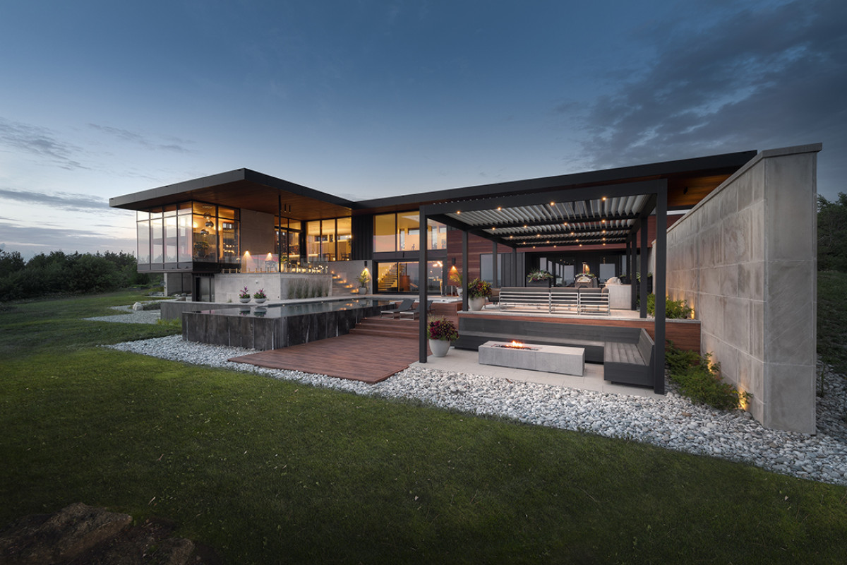 MNP-TLG-MANTELLA-069b